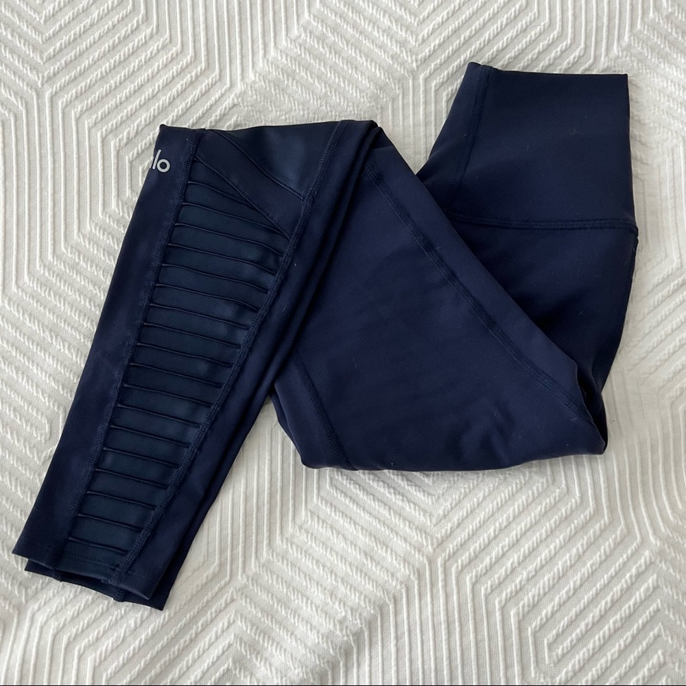 Alo Yoga High Waisted Moto Leggings (Rich Navy) - Small